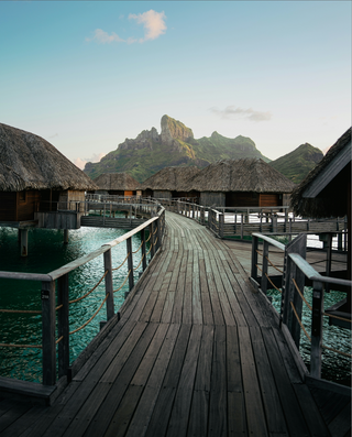 A Bora Bora Honeymoon Packing List: Four Curated Outfits to Start your Forever
